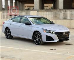 نيسان ألتيما